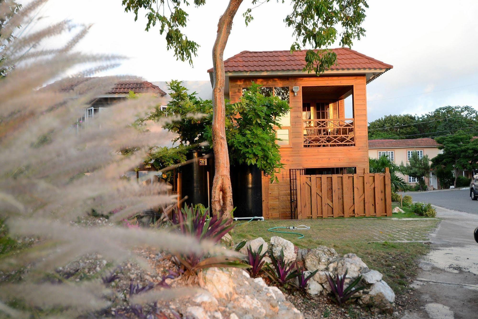 The Cabin At Long Mountain Country Club Kingston Exterior foto